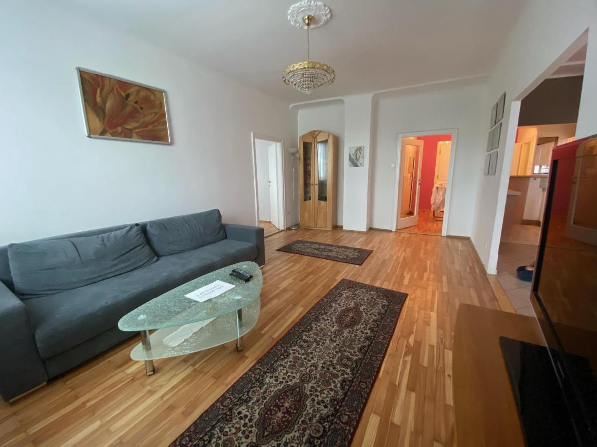 Apartment Domino Wenen Buitenkant foto