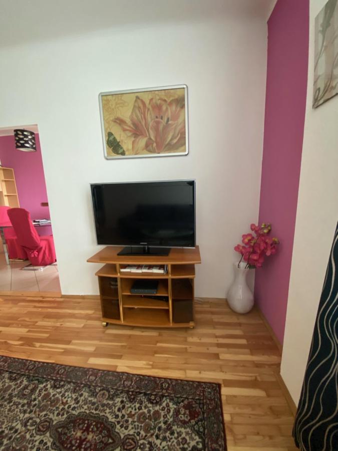 Apartment Domino Wenen Buitenkant foto