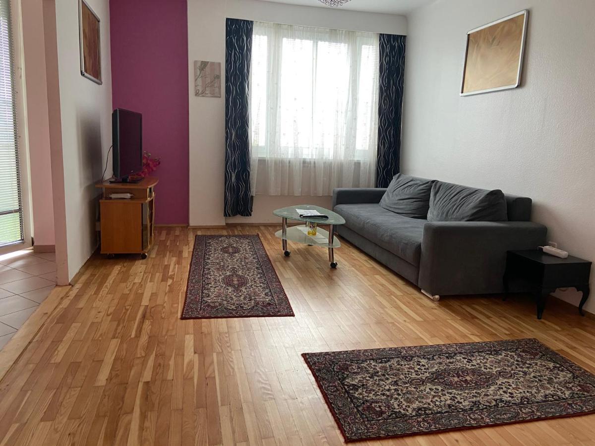 Apartment Domino Wenen Buitenkant foto